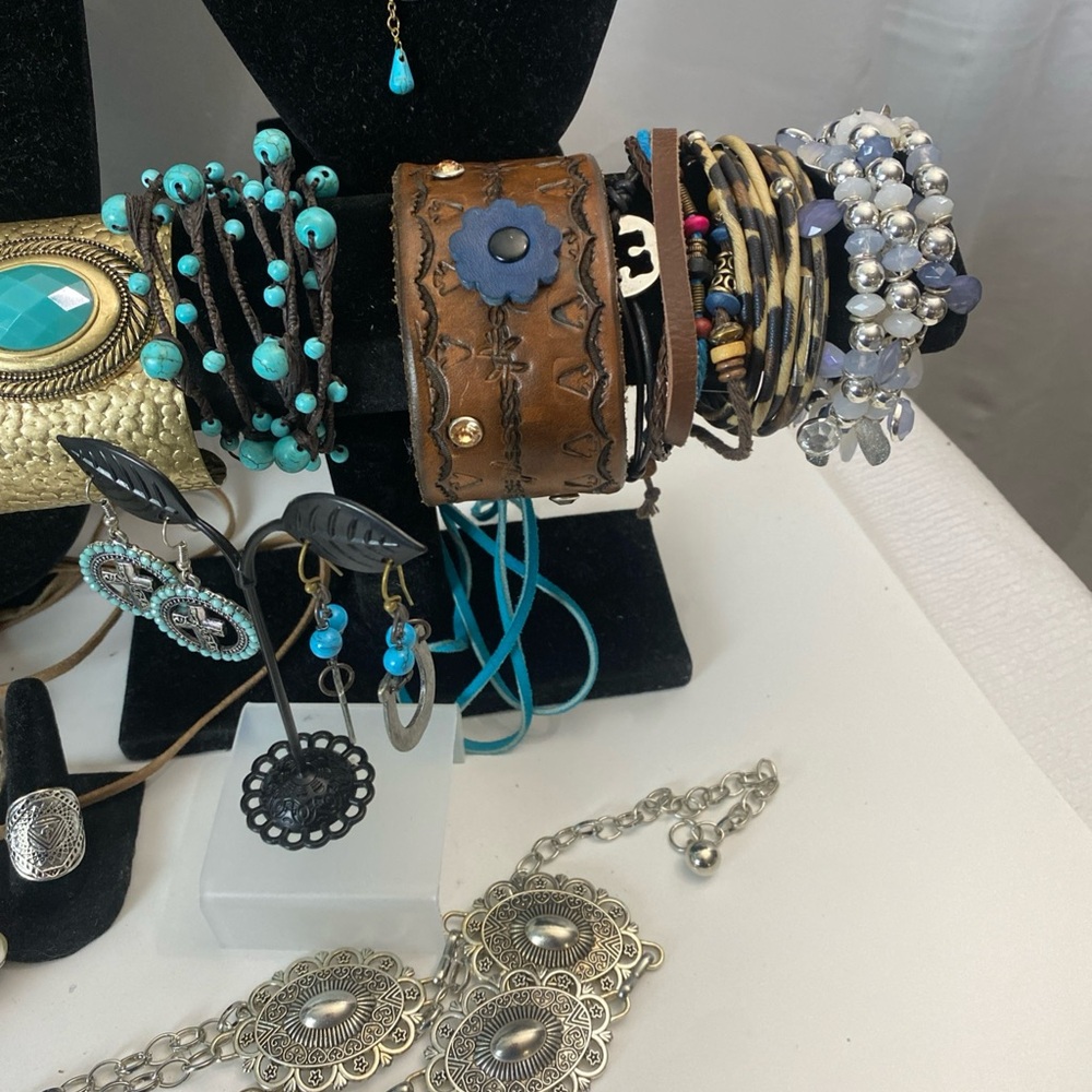Turquoise and Silver Statement Necklaces, southwestern style jewelry lot - Picture 11 of 16